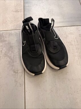Kids Nike Black and White Slip-On Running Shoes